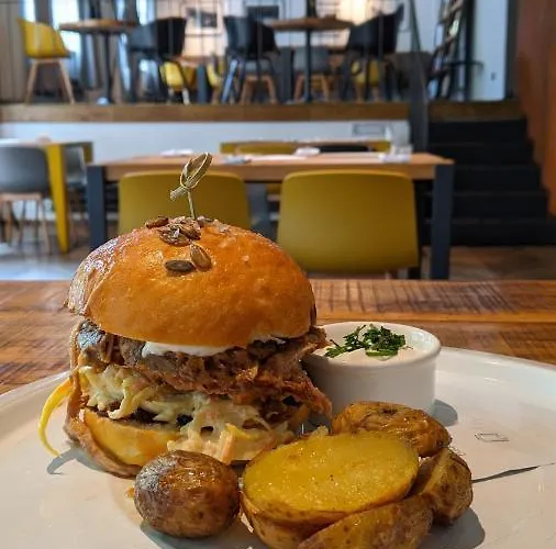 酒店 City.city 俄斯特拉发